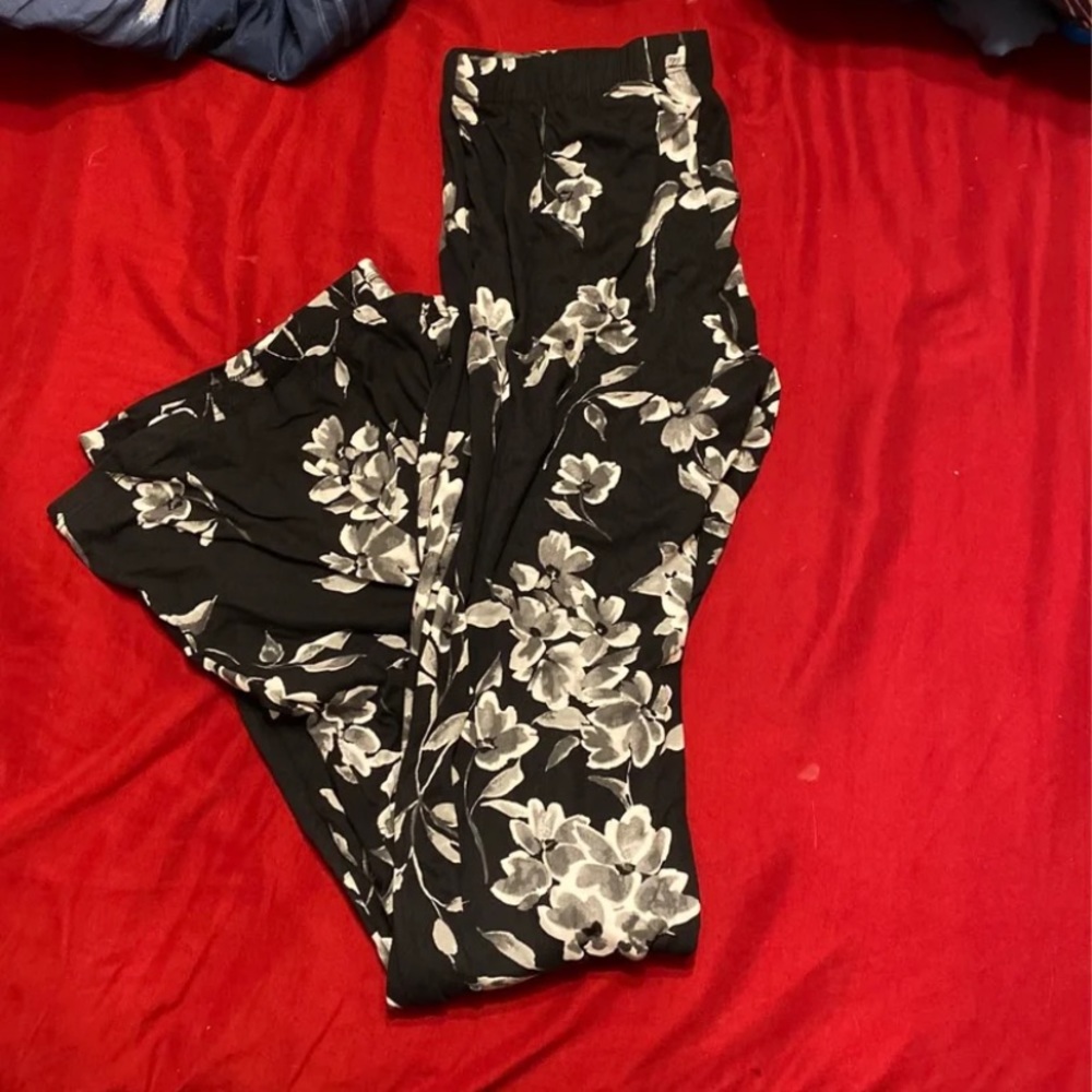 Leggings.